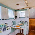 Båthotell Mulubinba Seahouse