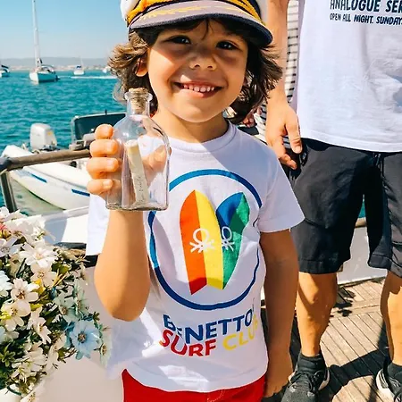 Mulubinba Seahouse Hotel en barco