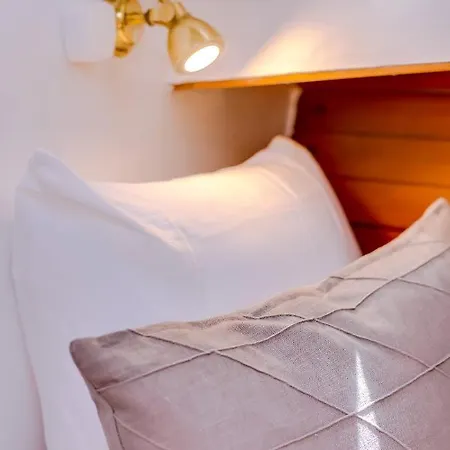 Hotel en barco Mulubinba Seahouse