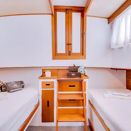 Bateau-hôtel Mulubinba Seahouse